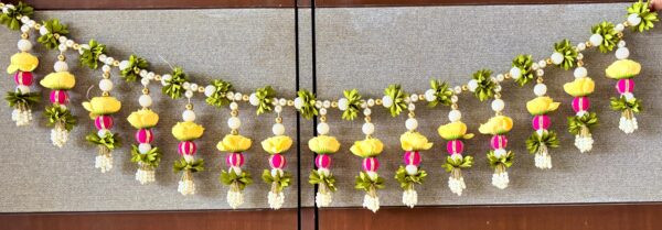 Pearl and Peony Flowers Toran