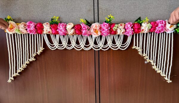 Roses with Pearl Toran