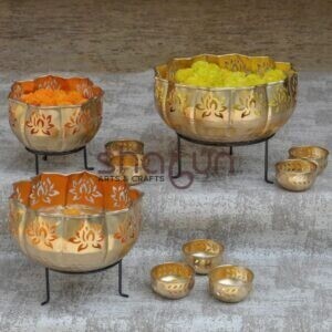 3 pcs Urli set with stand and 7 Bowls