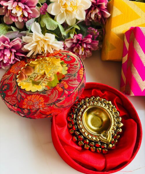 Ghungroo Diya Candle Hamper