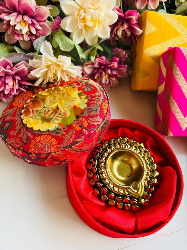 Ghungroo Diya Candle Hamper
