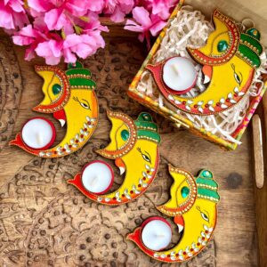 Ganpati Tlight Holders.