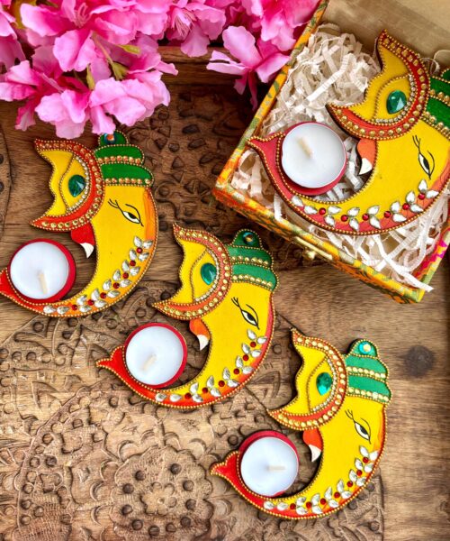 Ganpati Tlight Holders.