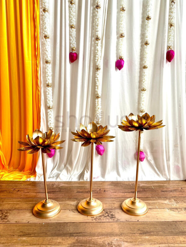 Golden Lotus Standing Diya 3 pcs set