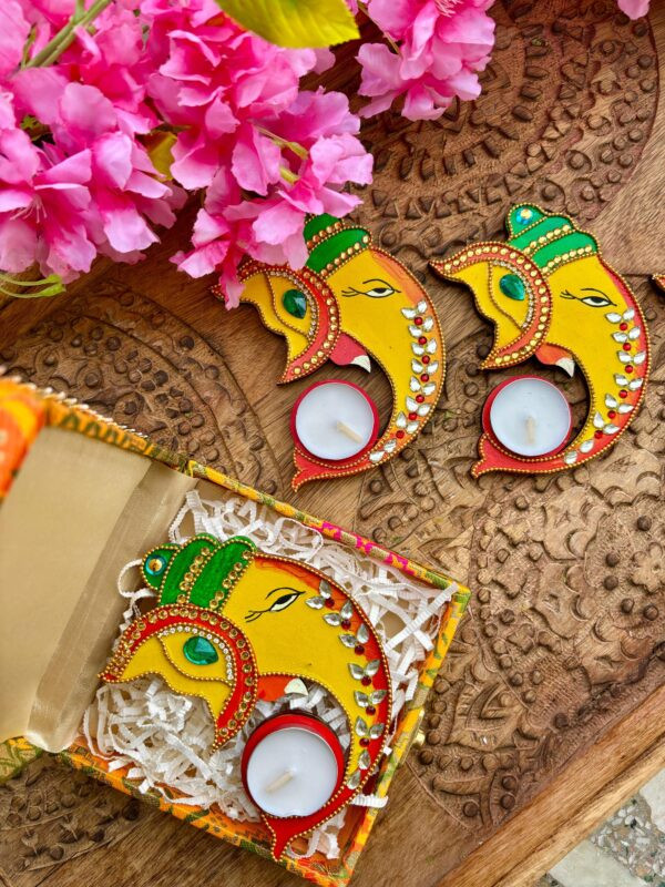Ganpati Tlight Holders.