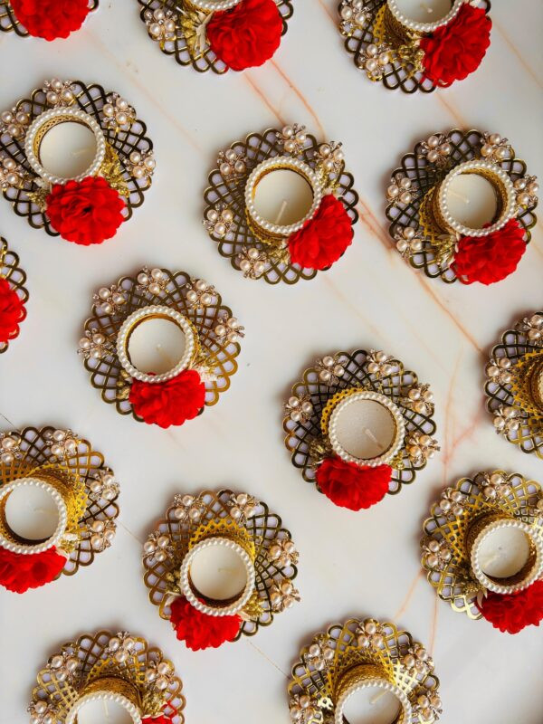Gold And Red pearls Tlight Holder