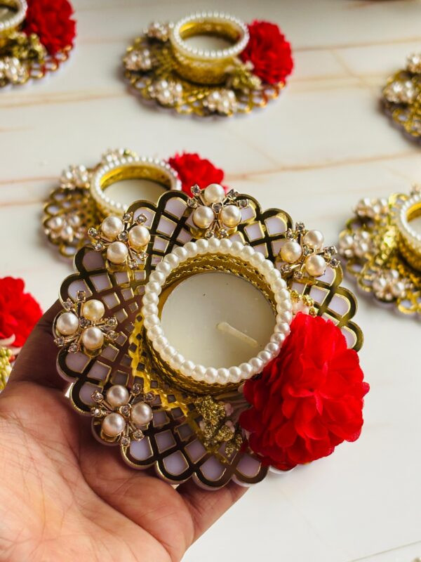 Gold And Red pearls Tlight Holder
