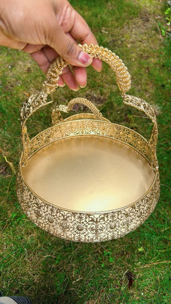 Cutwork Tray with Handle