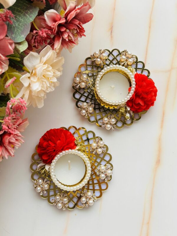 Gold And Red pearls Tlight Holder