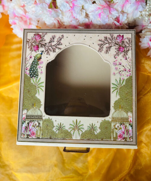 Mayur Mahal Hamper Box