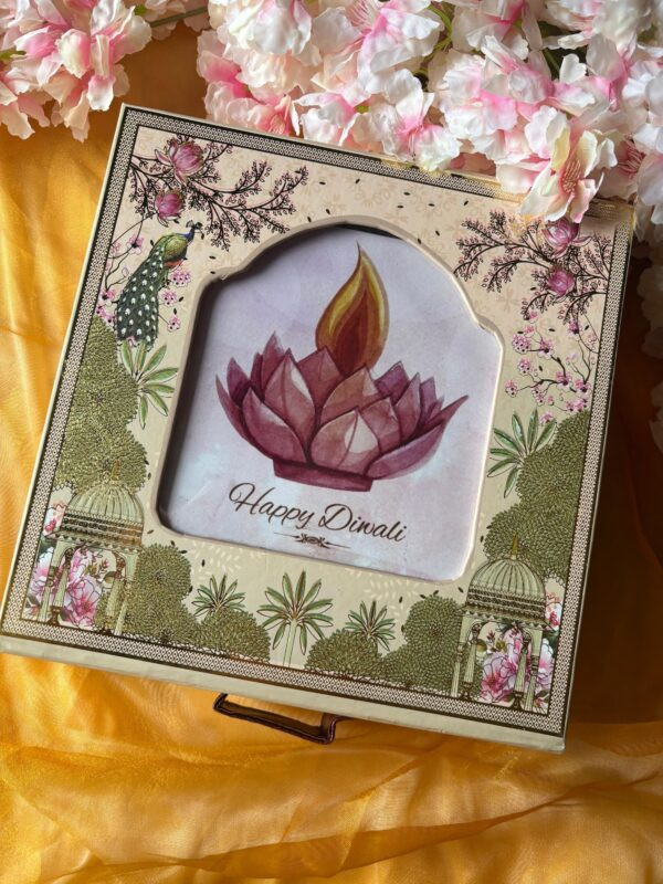 Mayur Mahal Hamper Box