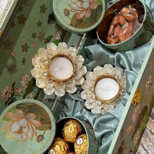Padma Pushp Hamper with Goodies
