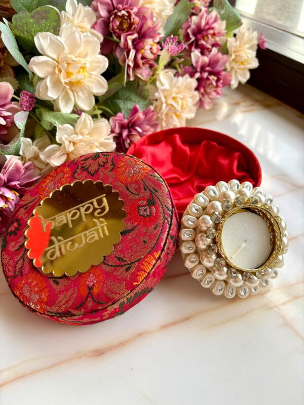 Pearl Diya Candle Hamper