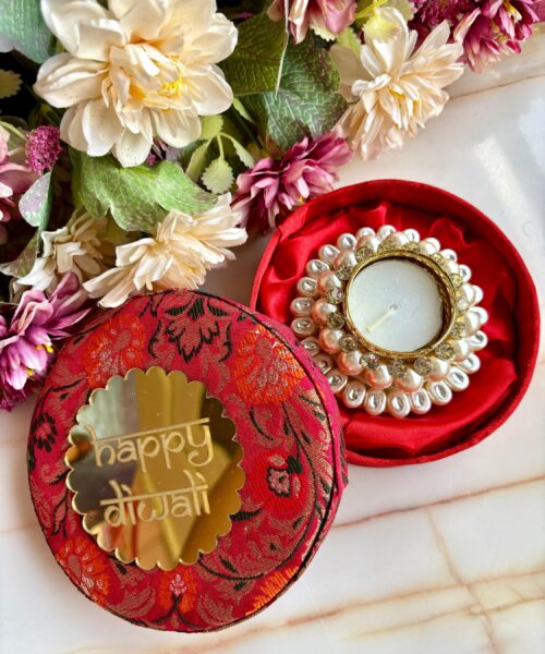 Pearl Diya Candle Hamper