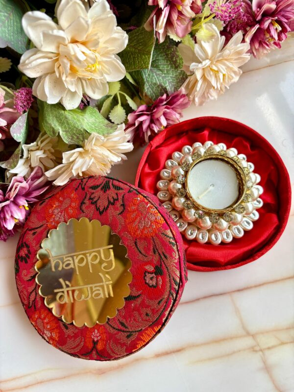 Pearl Diya Candle Hamper
