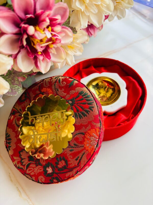 Single Marble Diya Hamper